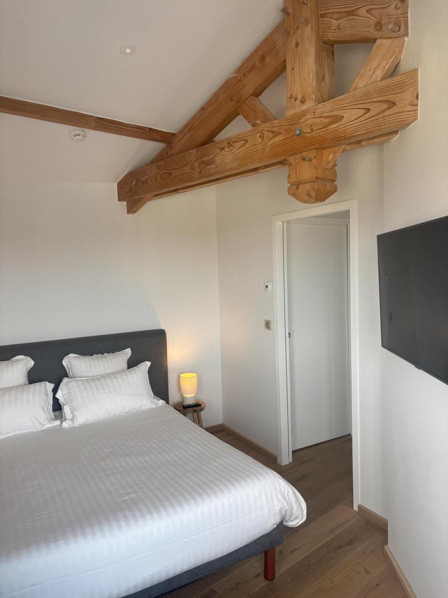 Aparthotel Les 12 De Larros Gujan-Mestras Zewnętrze zdjęcie